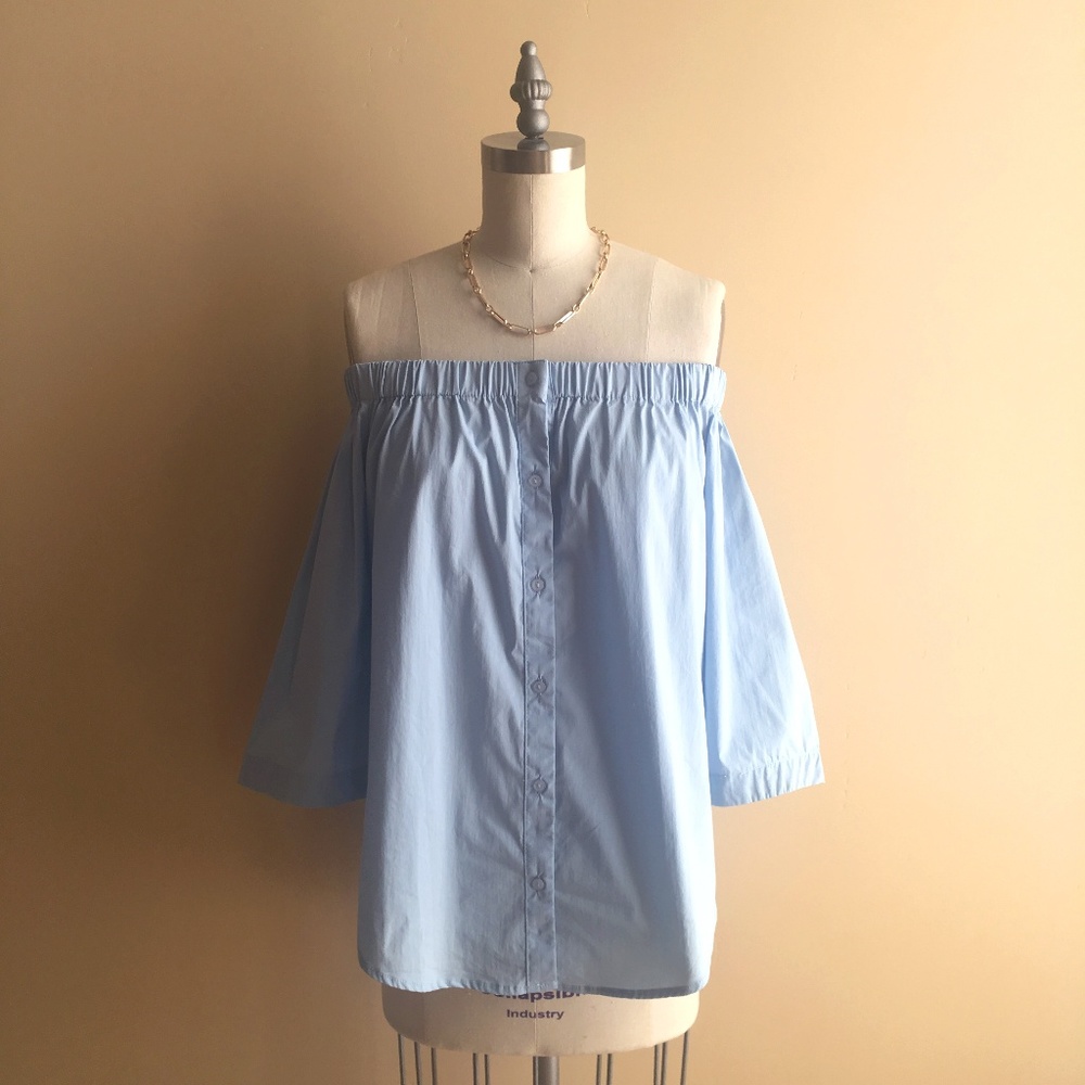 NWOT Lumiere Blue Off The Shoulder Button Up Top